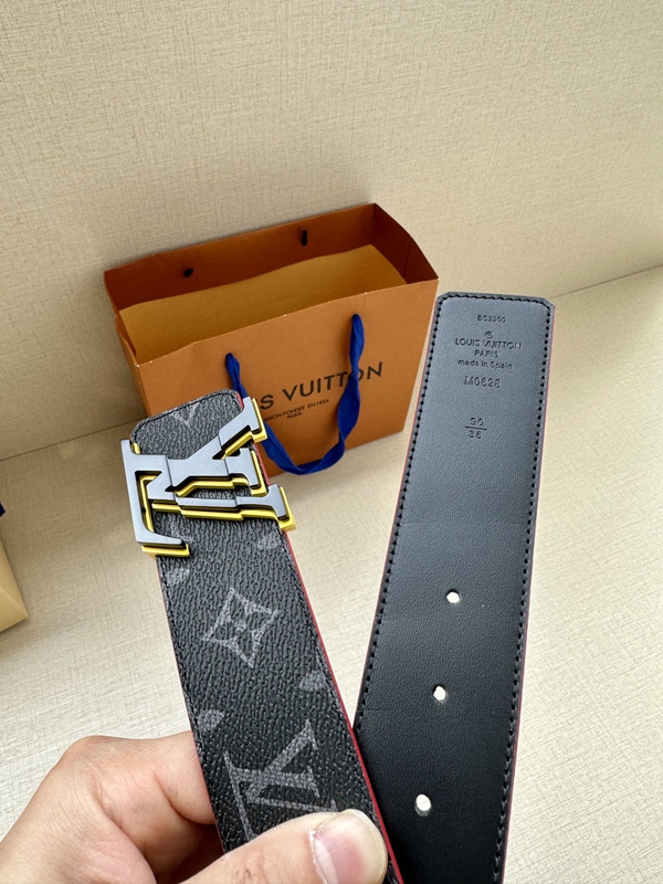 激安ルイヴィトンベルト背面デザイン